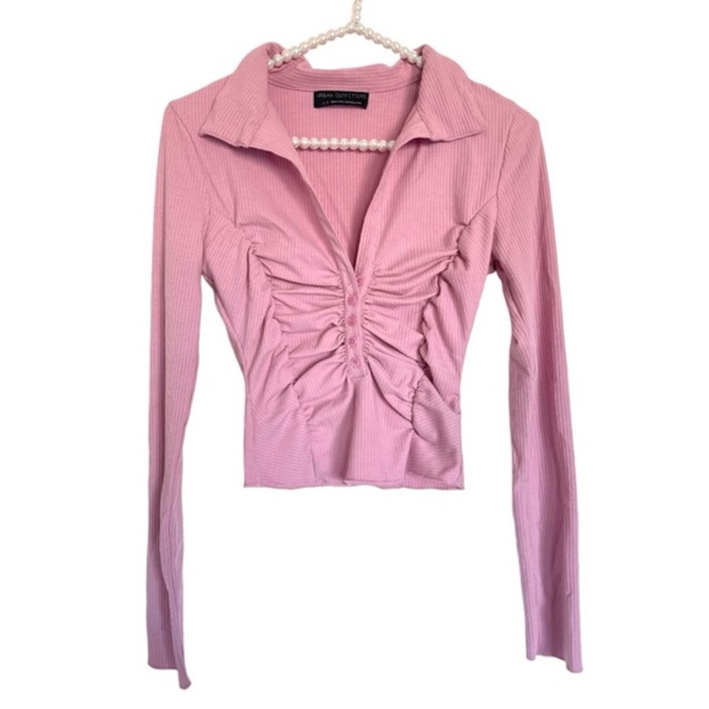 URBAN OUTFITTERS Aries Ruched Long Sleeves Button Down Crop Top in Light Mauve